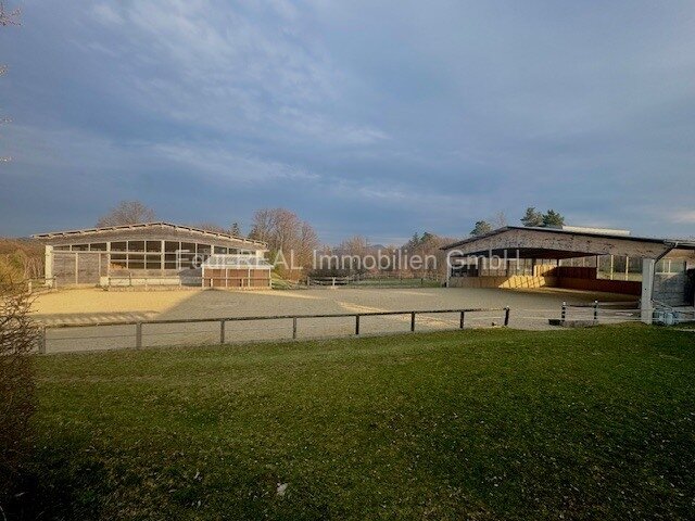 Privat-Reitanlage im Wienerwald